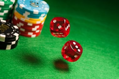 Domino QQ tile hand ranking and settlement on binjaitoto